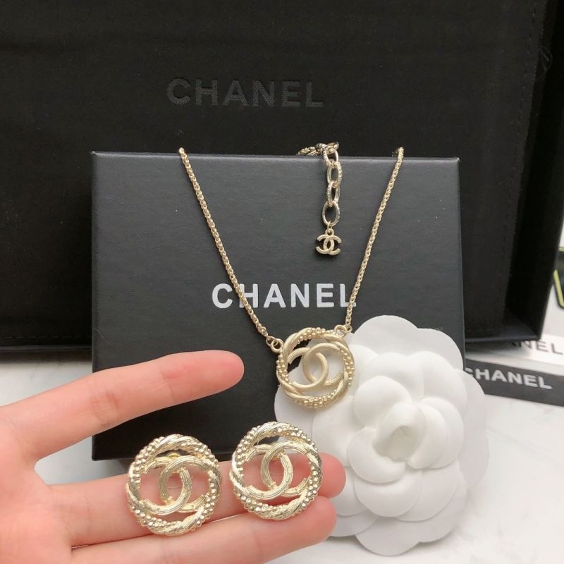Ch**el necklaces